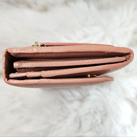 💓SOLD💓Prada Double Snap Light Pink Leather Wallet - Picture 3 of 11